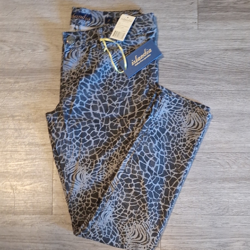 Islandia Animal Print Jegging.
